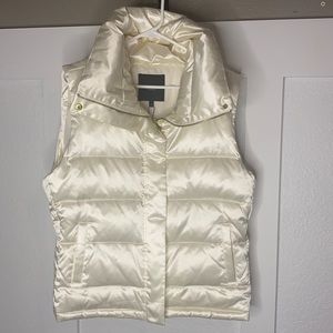 Women’s puffer down vest
